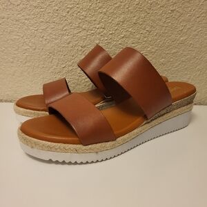 NWT Bertuchi Genuine Leather Wedges Size 9½